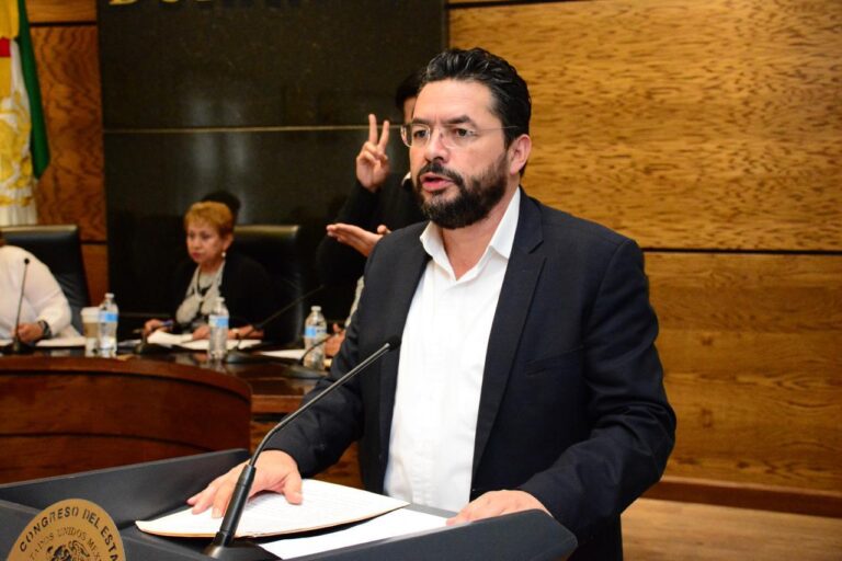 Parlamentarios del PAN   Propone eliminar duplicidad en sanción a quien opere escuelas sin permiso