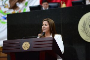 Legislar, gestionar y apoyar son labores del diputado, dijo la legisladora Vero González.