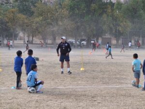 Entrenamiento de futbol infantil