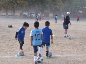 Entrenamiento infantil de futbol