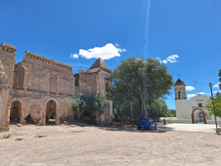 La Casa de las 100 Puertas y su historia de tragedias y desventuras.