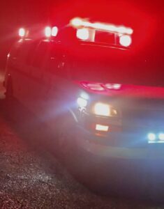 Socorristas de Cruz Roja acudieron a dar auxilio al lugar.