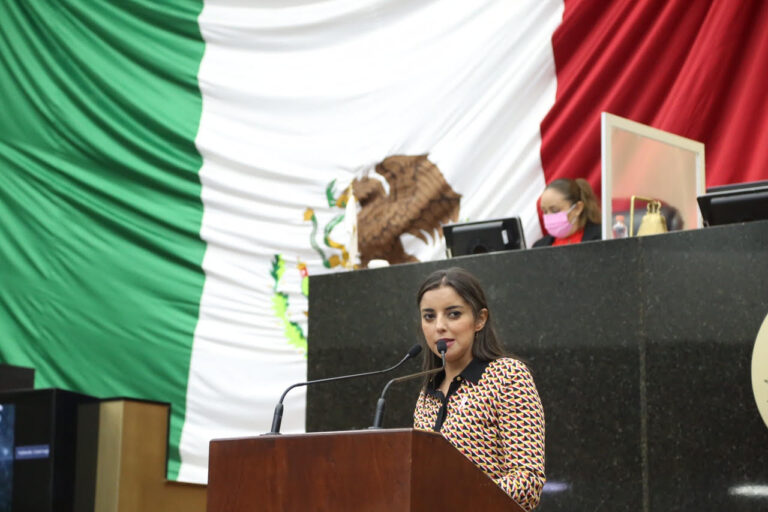 Cinthya Martell Nevárez, primera mujer canatlense diputada de M.R. por su Distrito
