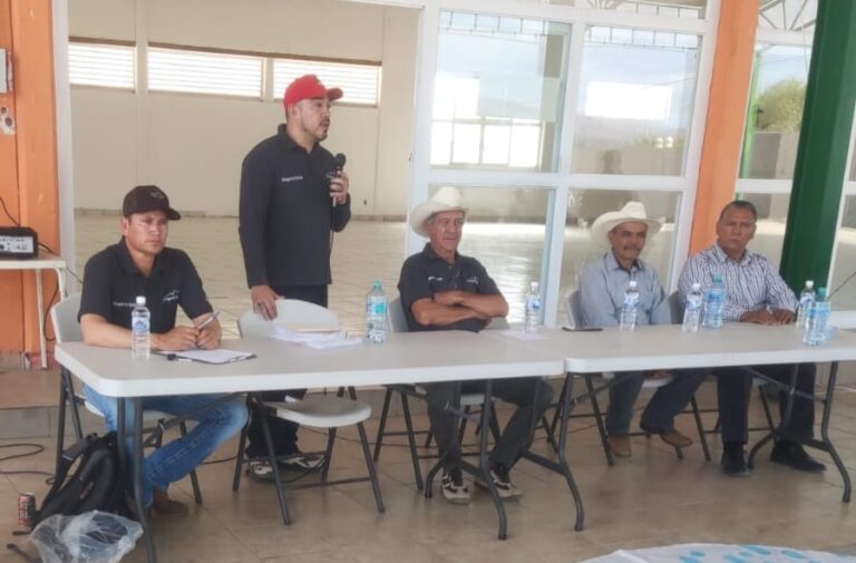 Cincuenta estudiantes rodeenses recibieron la beca anual de la empresa minera Fresnillo.