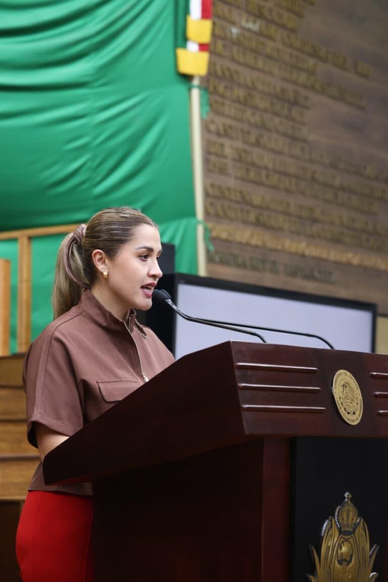 Llama Gaby Vázquez a atender  salud mental en escuelas